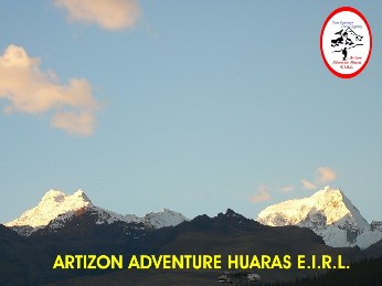 Vista desde Huaraz de los Nevados vallunaraju, Ocshapalca y Ranrapalca
